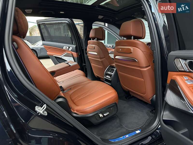 Внедорожник / Кроссовер BMW X7 2022 в Киеве