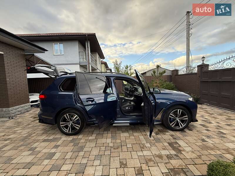 Внедорожник / Кроссовер BMW X7 2020 в Киеве