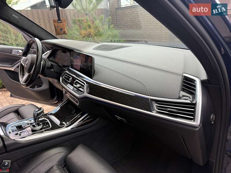 Внедорожник / Кроссовер BMW X7 2020 в Киеве