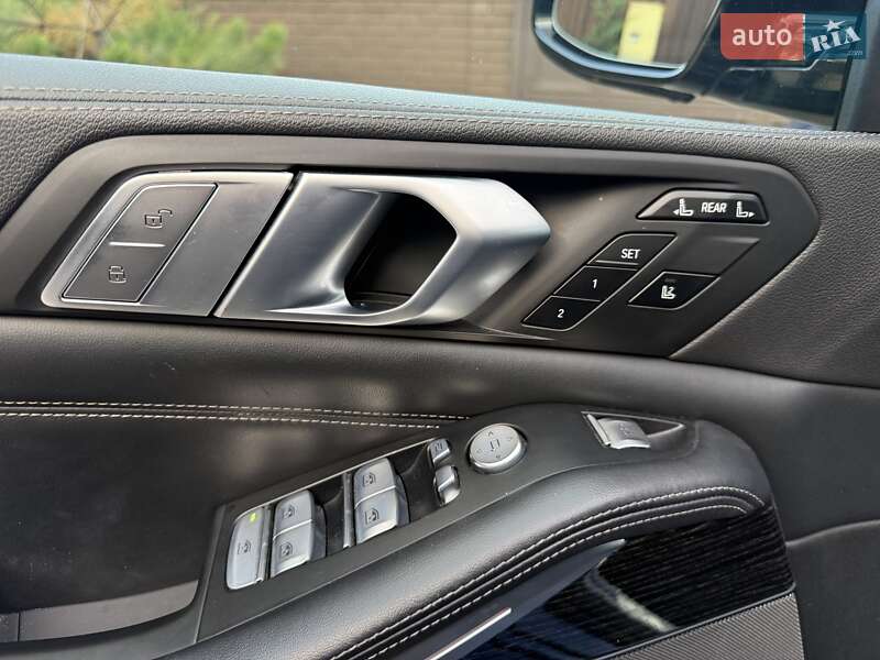 Внедорожник / Кроссовер BMW X7 2020 в Киеве