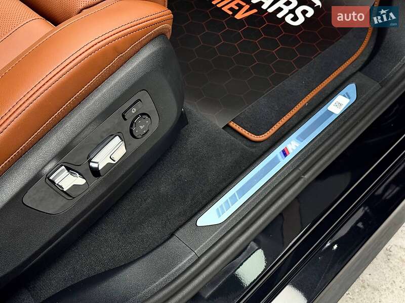 Внедорожник / Кроссовер BMW X7 2025 в Киеве