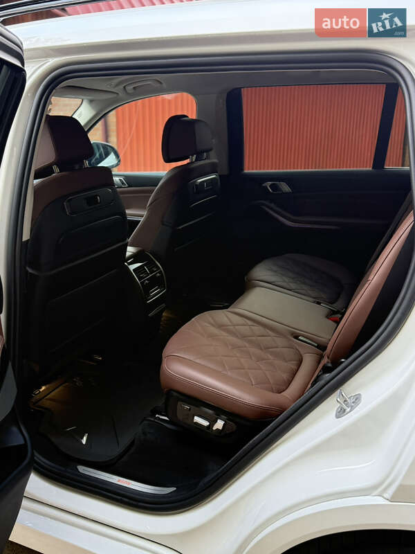 Внедорожник / Кроссовер BMW X7 2023 в Львове
