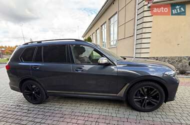 Внедорожник / Кроссовер BMW X7 2021 в 