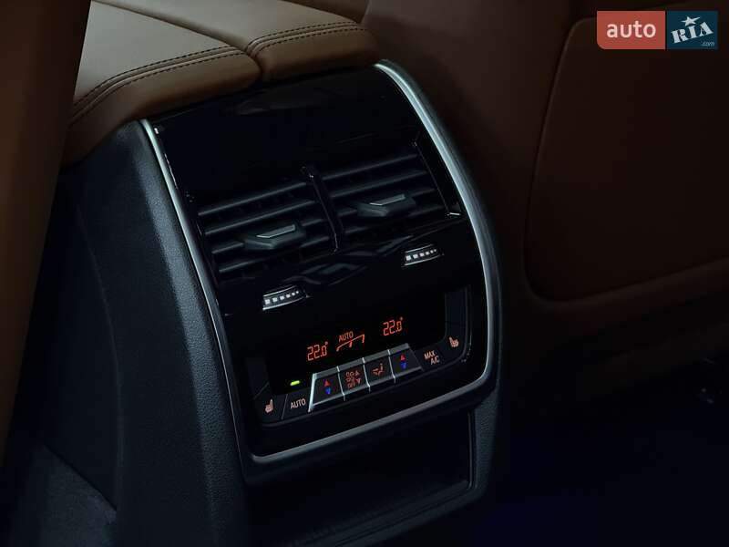 Внедорожник / Кроссовер BMW X7 2024 в Тернополе