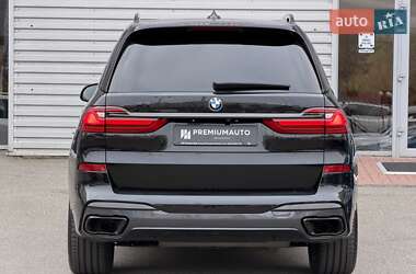 Внедорожник / Кроссовер BMW X7 2021 в 