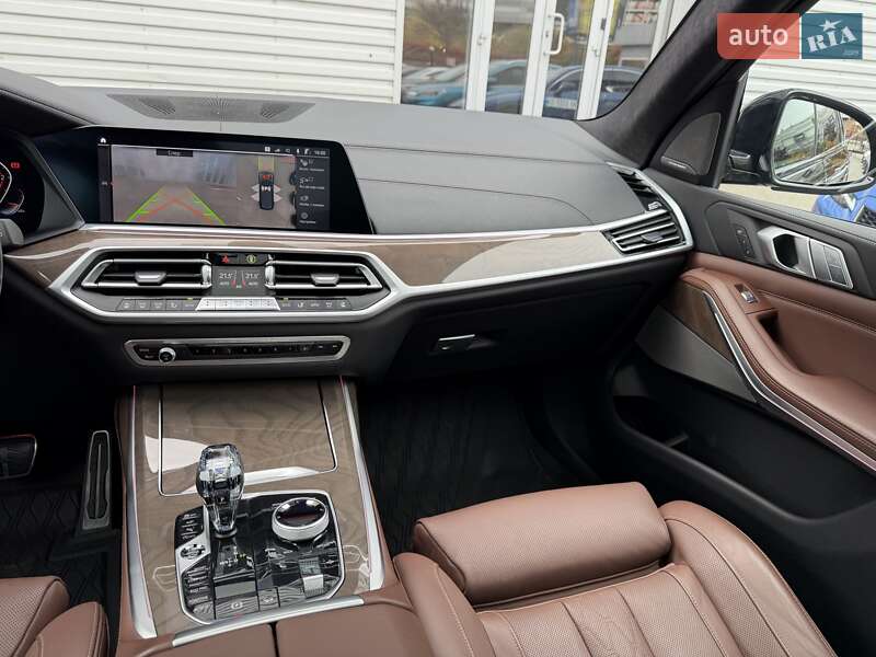Внедорожник / Кроссовер BMW X7 2021 в Киеве