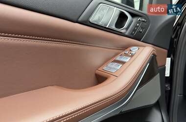 Внедорожник / Кроссовер BMW X7 2021 в 