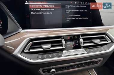 Внедорожник / Кроссовер BMW X7 2021 в 