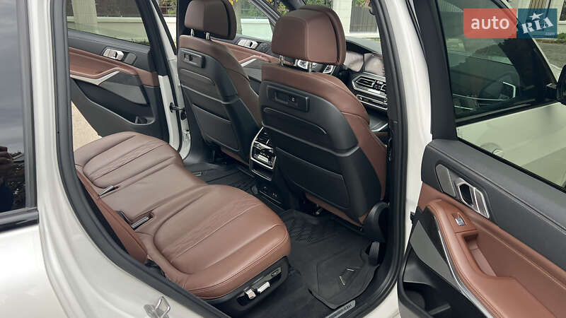 Внедорожник / Кроссовер BMW X7 2021 в Виннице
