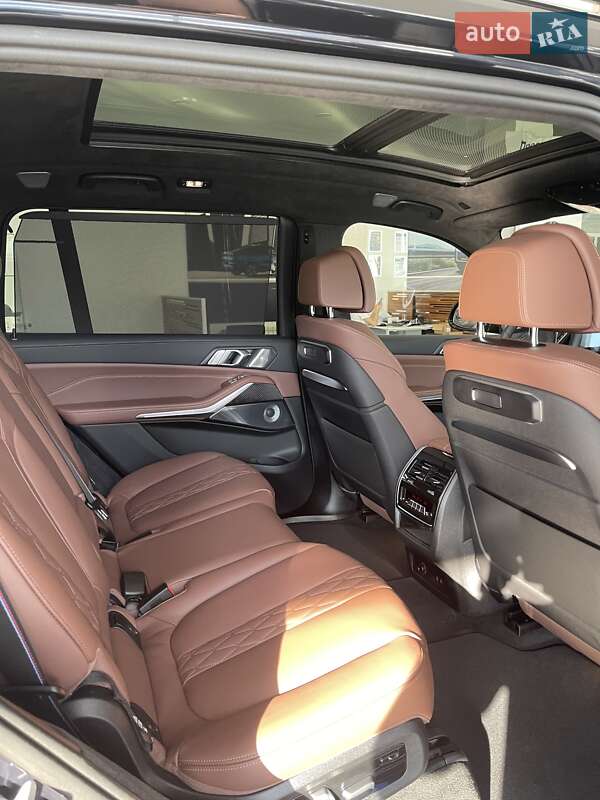 Внедорожник / Кроссовер BMW X7 2024 в Киеве фото 67 Внедорожник / Кроссовер BMW X7 2024 в Киеве