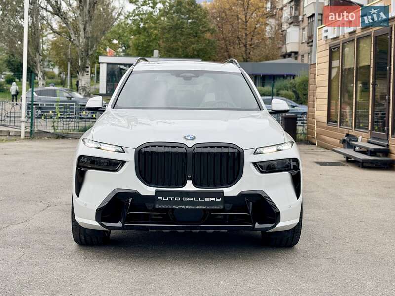 Внедорожник / Кроссовер BMW X7 2024 в Киеве