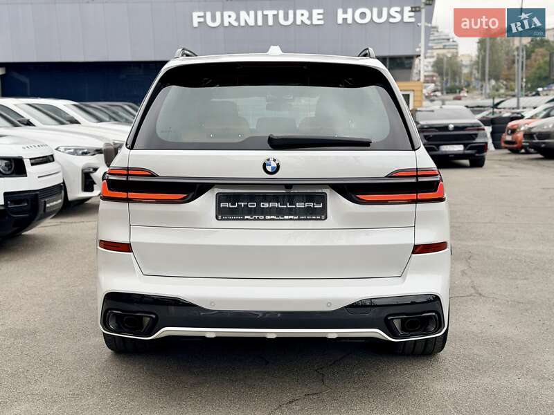 Внедорожник / Кроссовер BMW X7 2024 в Киеве
