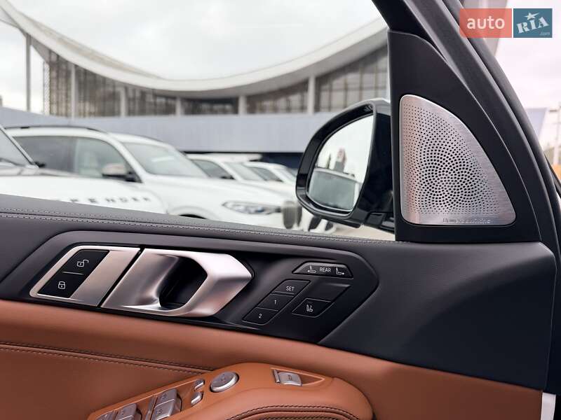 Внедорожник / Кроссовер BMW X7 2024 в Киеве