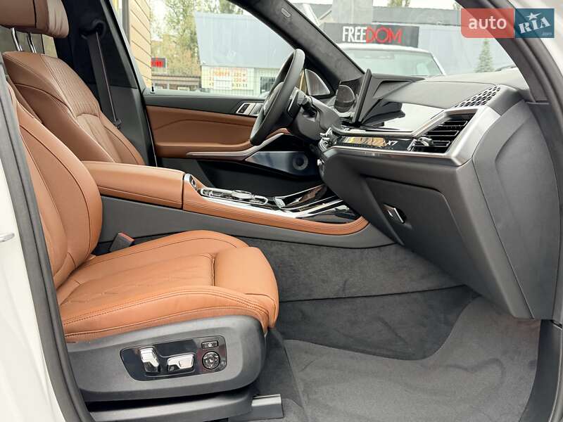 Внедорожник / Кроссовер BMW X7 2024 в Киеве