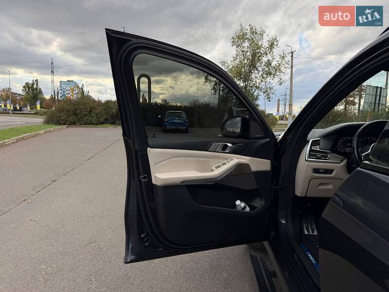 Внедорожник / Кроссовер BMW X7 2021 в Кривом Роге