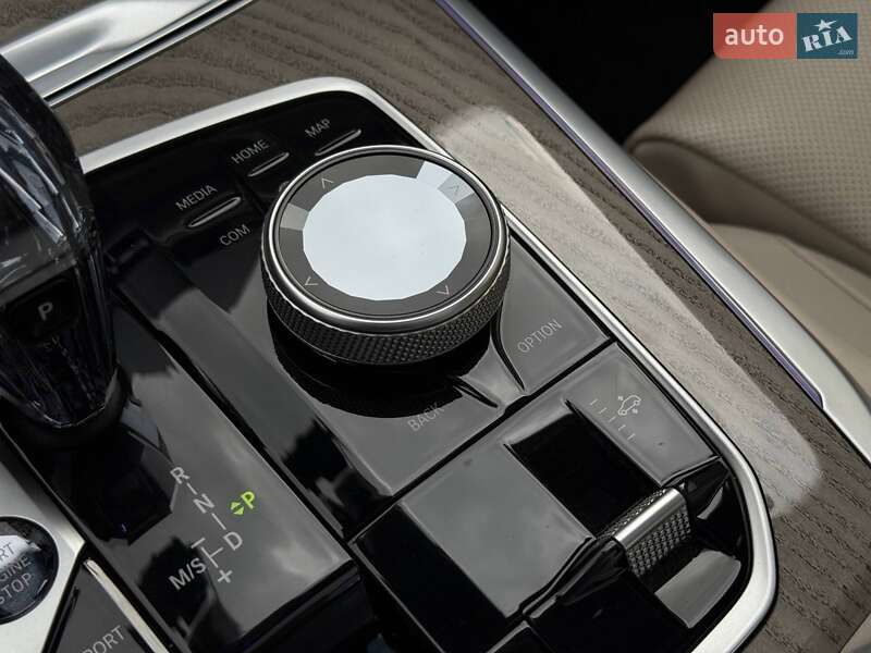 Внедорожник / Кроссовер BMW X7 2021 в Кривом Роге