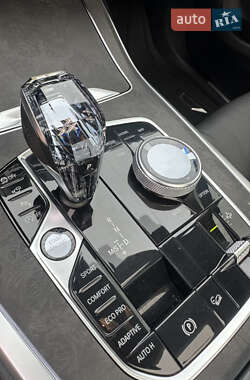 Внедорожник / Кроссовер BMW X7 2019 в 