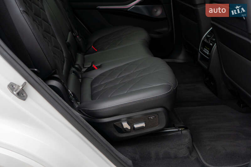 Внедорожник / Кроссовер BMW X7 2023 в Киеве фото 43 Внедорожник / Кроссовер BMW X7 2023 в Киеве