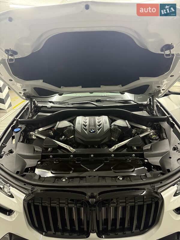 Внедорожник / Кроссовер BMW X7 2020 в Киеве