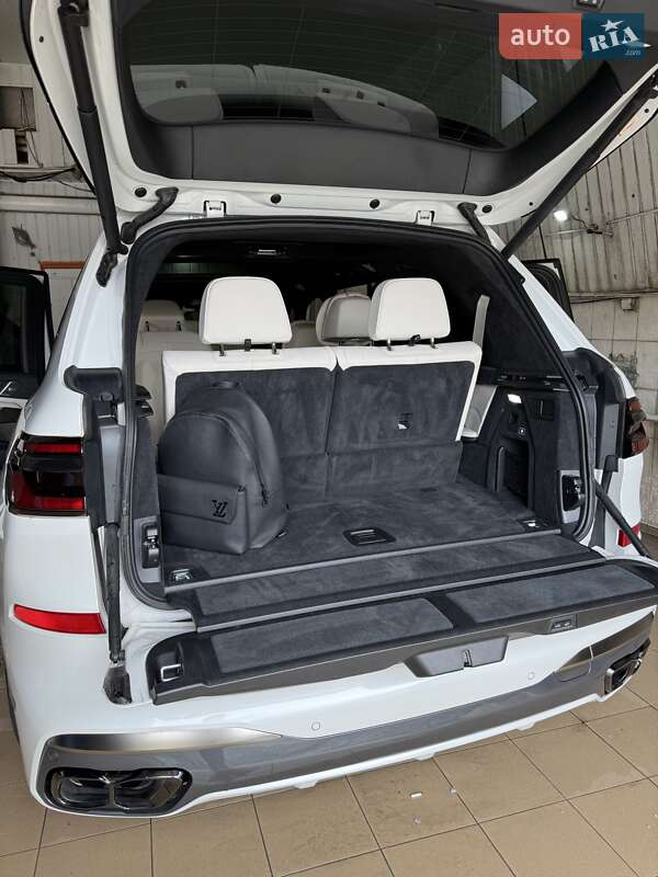 Внедорожник / Кроссовер BMW X7 2020 в Киеве