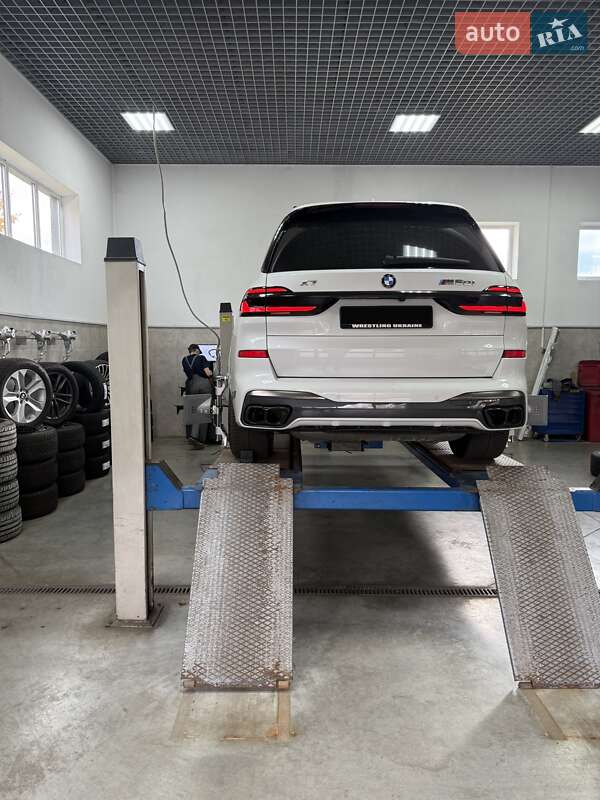 Внедорожник / Кроссовер BMW X7 2020 в Киеве
