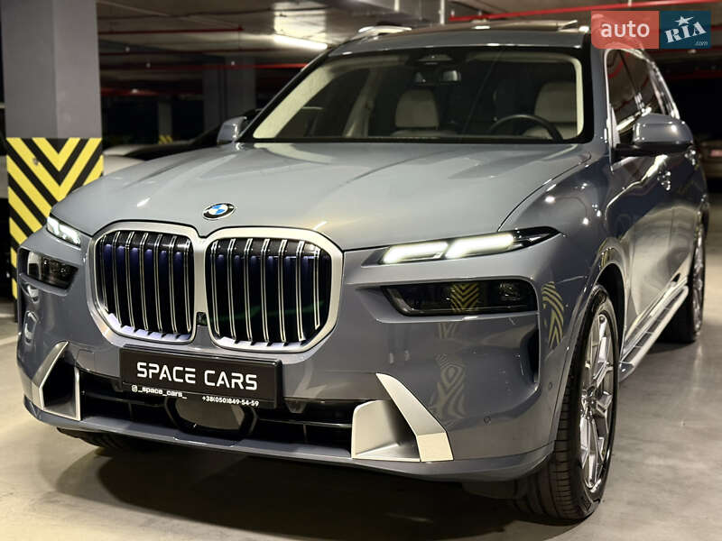 Внедорожник / Кроссовер BMW X7 2023 в Киеве