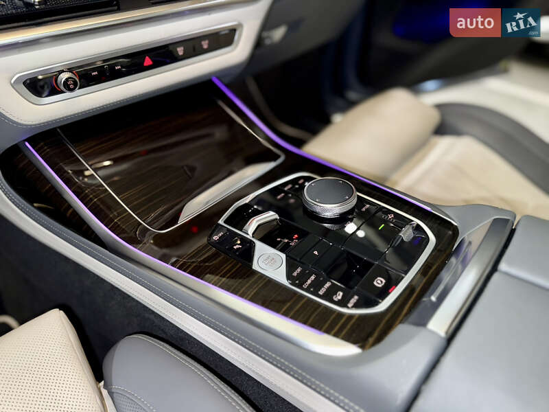 Внедорожник / Кроссовер BMW X7 2023 в Киеве