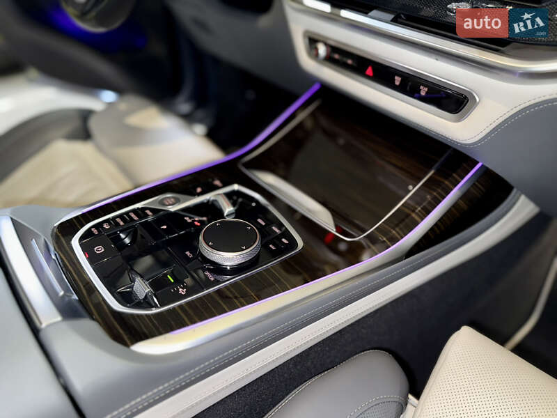 Внедорожник / Кроссовер BMW X7 2023 в Киеве