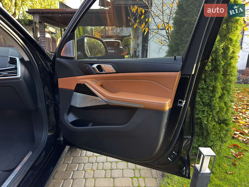 Внедорожник / Кроссовер BMW X7 2021 в Киеве