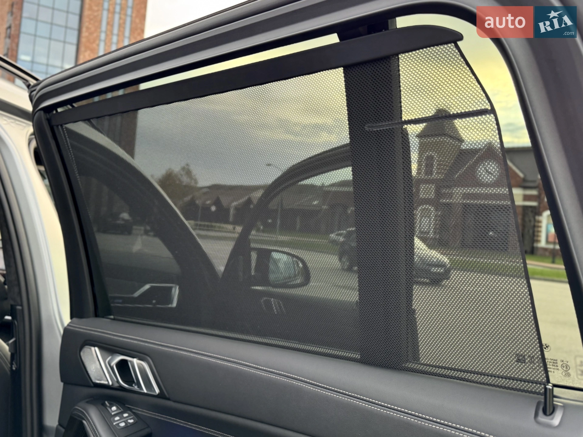 2025 BMW X7 - мініатюра 43