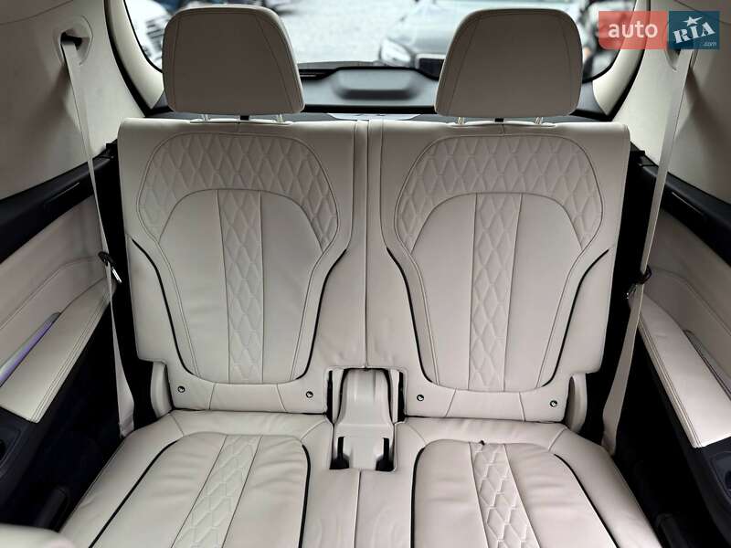 Внедорожник / Кроссовер BMW X7 2020 в Ровно