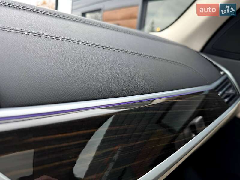 Внедорожник / Кроссовер BMW X7 2020 в Ровно