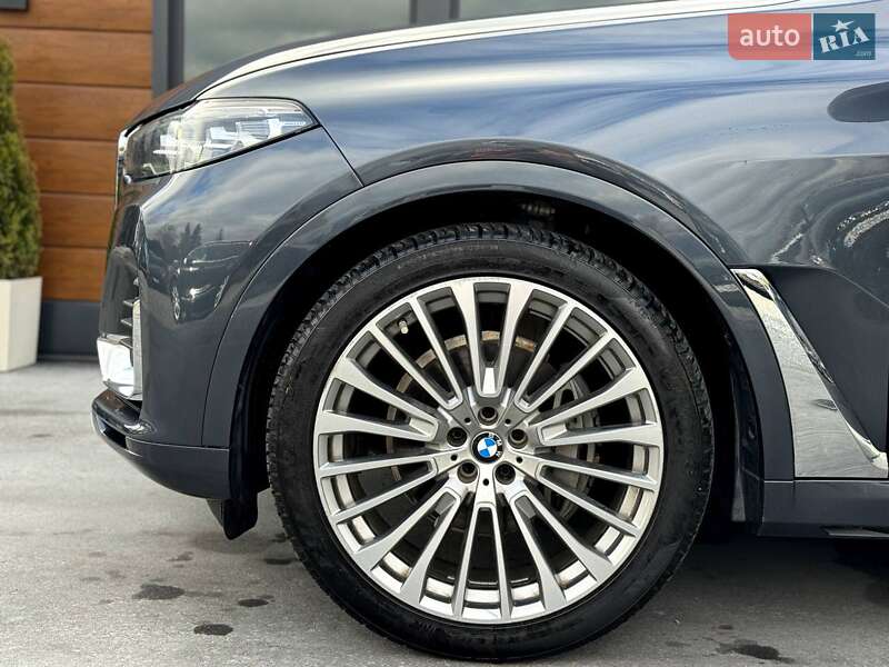 Внедорожник / Кроссовер BMW X7 2020 в Ровно