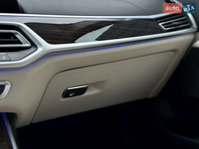 Внедорожник / Кроссовер BMW X7 2020 в Ровно