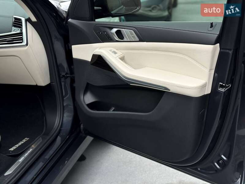 Внедорожник / Кроссовер BMW X7 2020 в Ровно