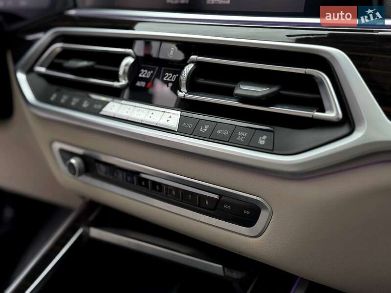 Внедорожник / Кроссовер BMW X7 2020 в Ровно