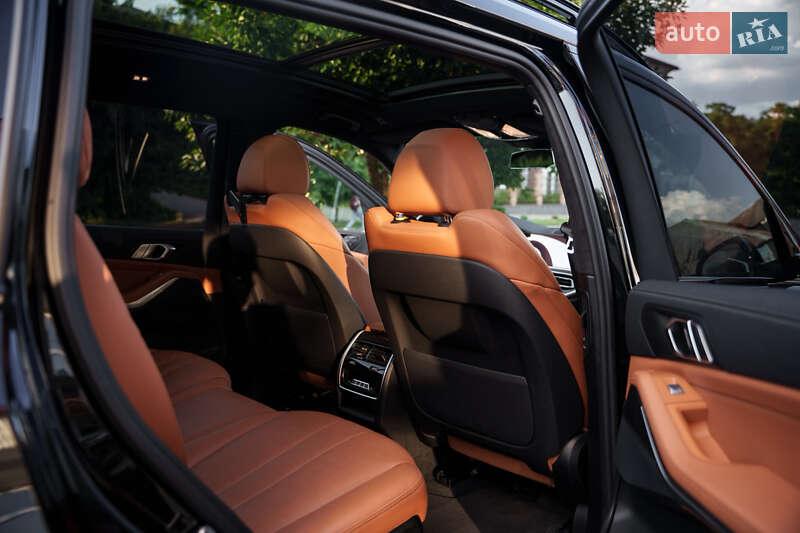 Внедорожник / Кроссовер BMW X7 2022 в Киеве