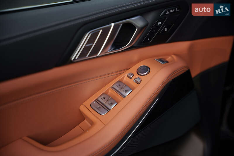 Внедорожник / Кроссовер BMW X7 2022 в Киеве