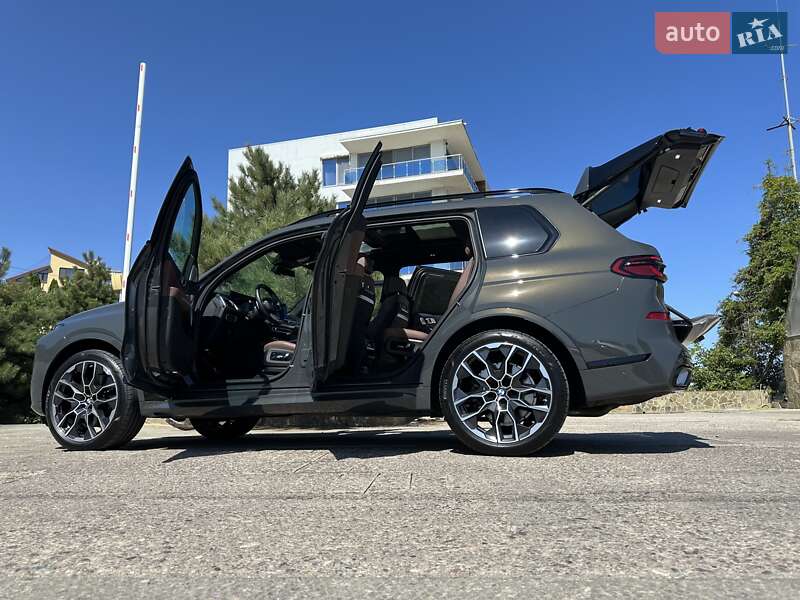 Внедорожник / Кроссовер BMW X7 2024 в Одессе фото 13 Внедорожник / Кроссовер BMW X7 2024 в Одессе