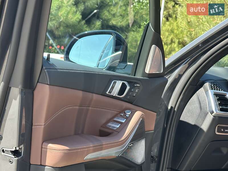 Внедорожник / Кроссовер BMW X7 2024 в Одессе фото 23 Внедорожник / Кроссовер BMW X7 2024 в Одессе