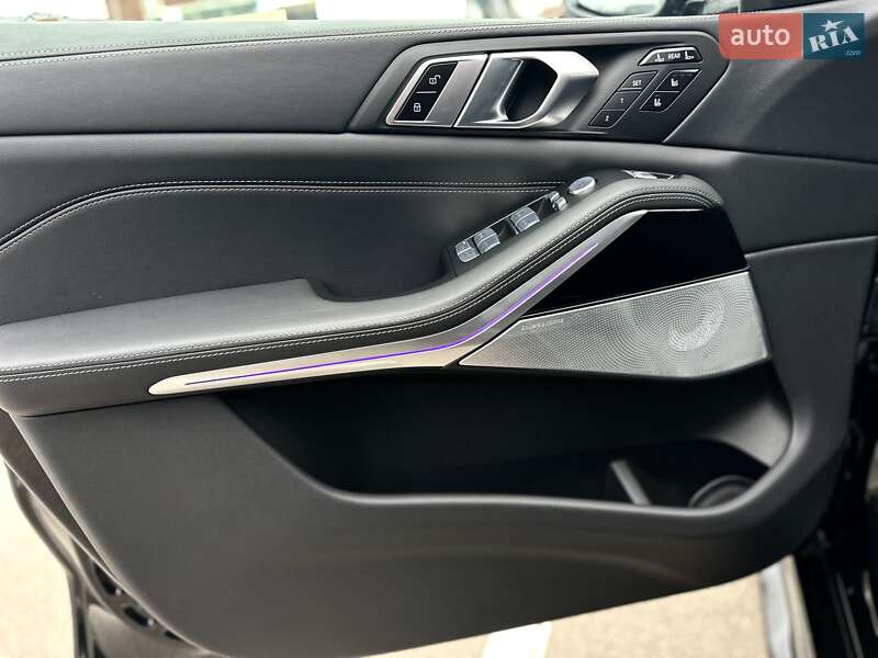 Внедорожник / Кроссовер BMW X7 2023 в Киеве