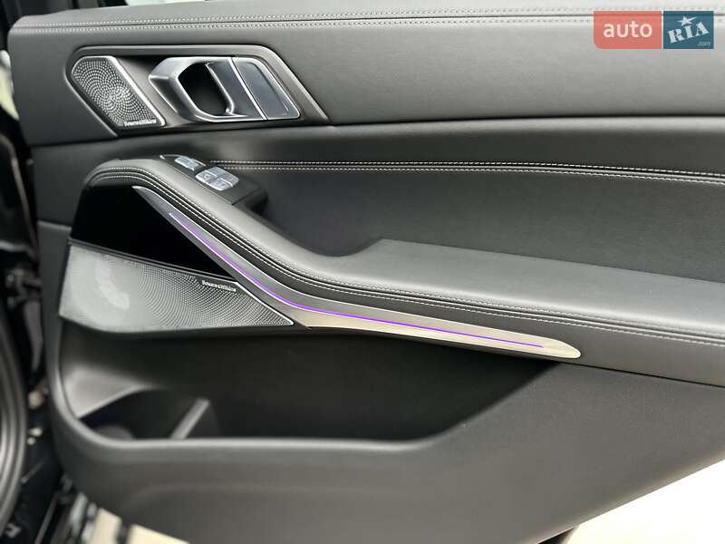 Внедорожник / Кроссовер BMW X7 2023 в Киеве