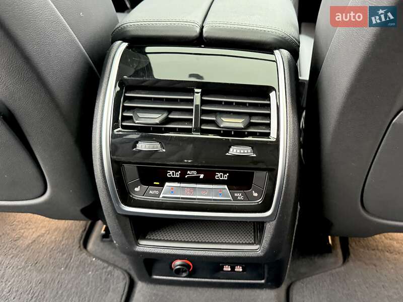 Позашляховик / Кросовер BMW X7 2022 в Києві