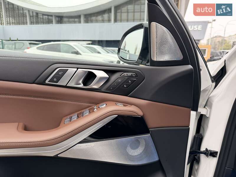 Внедорожник / Кроссовер BMW X7 2024 в Киеве