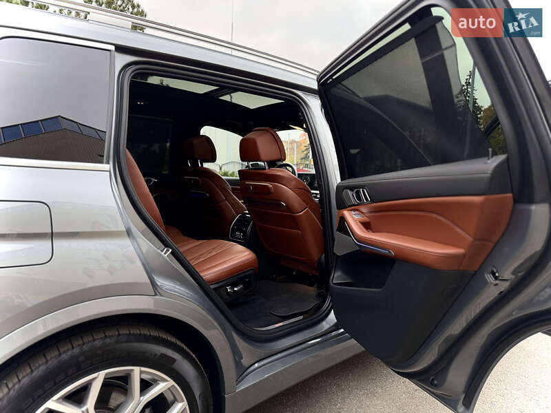 Позашляховик / Кросовер BMW X7 2023 в Києві