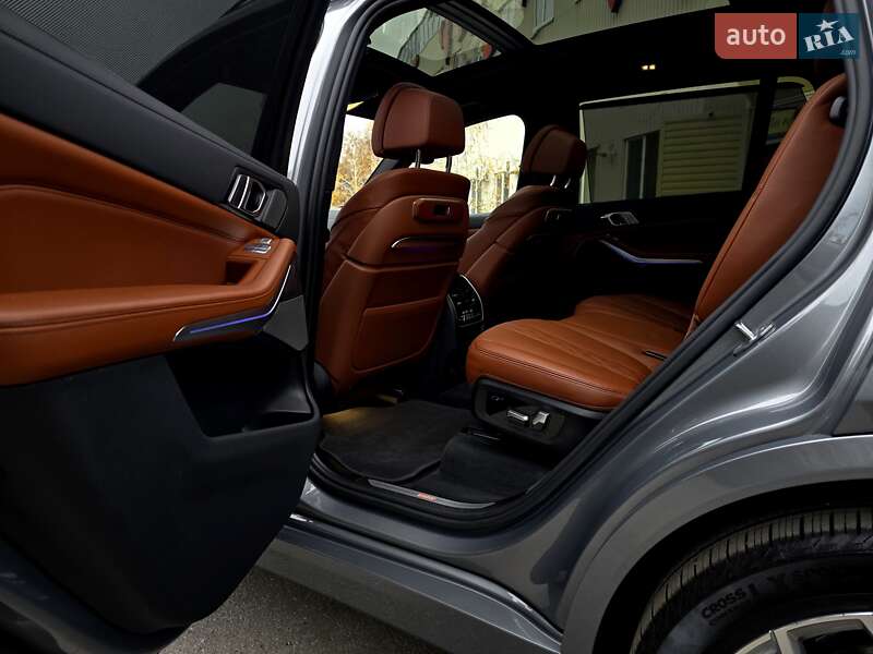 Позашляховик / Кросовер BMW X7 2023 в Києві