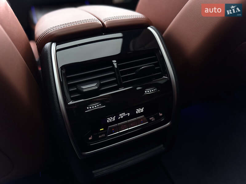 Позашляховик / Кросовер BMW X7 2023 в Києві