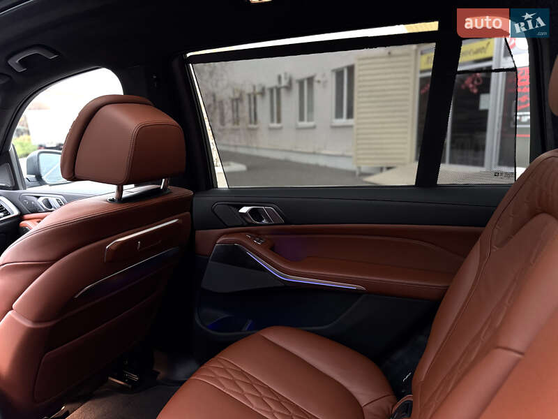 Позашляховик / Кросовер BMW X7 2023 в Києві