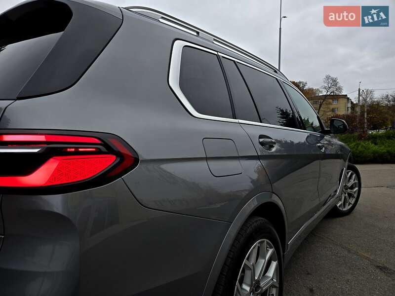 Позашляховик / Кросовер BMW X7 2023 в Києві