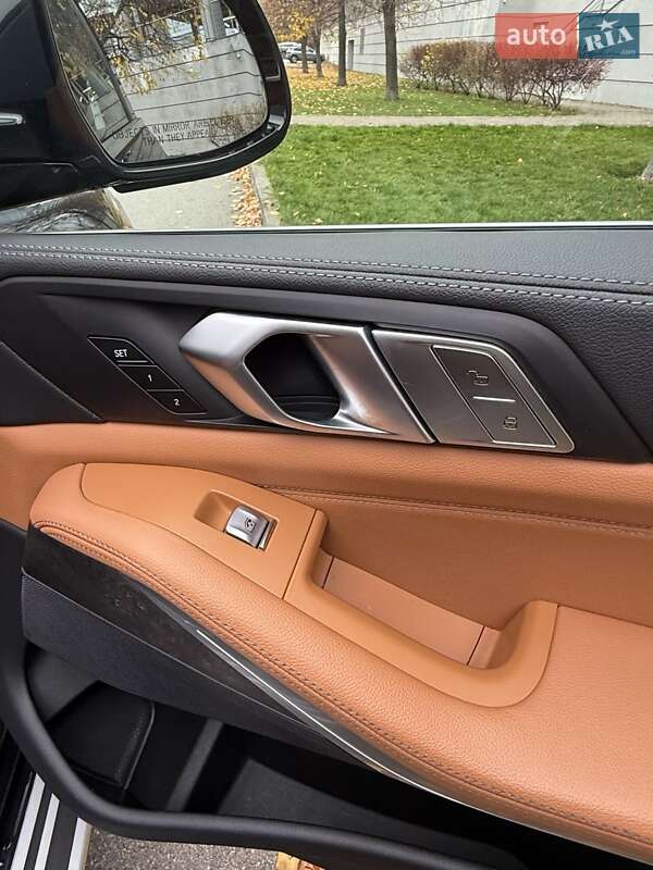 Внедорожник / Кроссовер BMW X7 2020 в Киеве